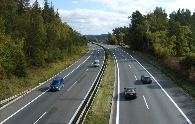 Nový dopravný systém šoférov v ČR informuje o kolónach